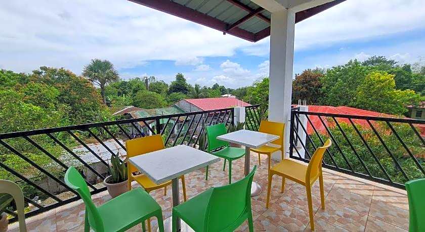Traditional Filipino Home near 100 Islands Wharf