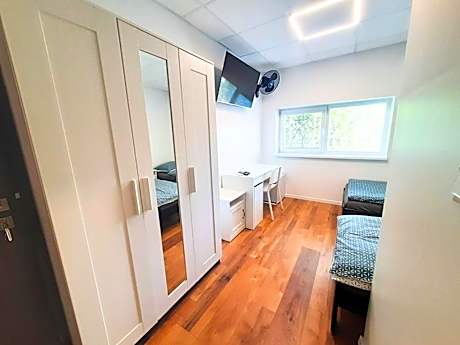 Dimael Hostel & Apartments