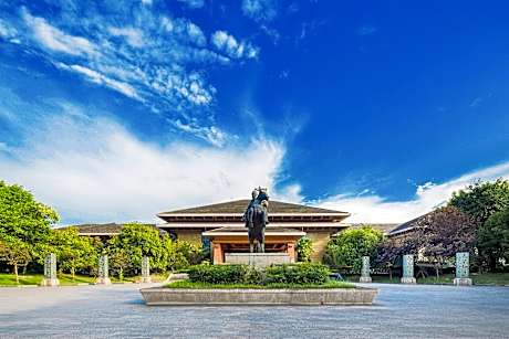 Grand Rezen Hotel Yunyang River & Holiday