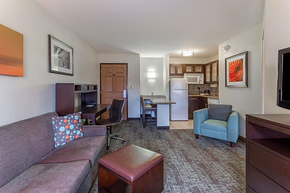 Staybridge Suites Davenport