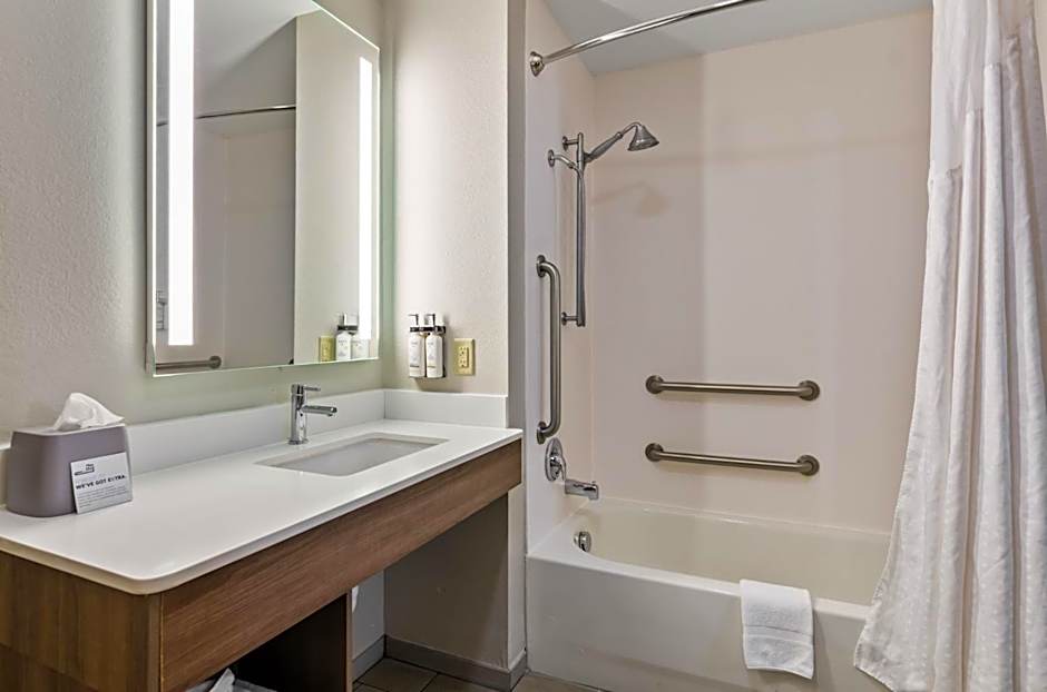 Holiday Inn Express & Suites Wytheville By IHG