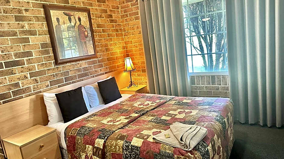 Golden Grain Motor Inn