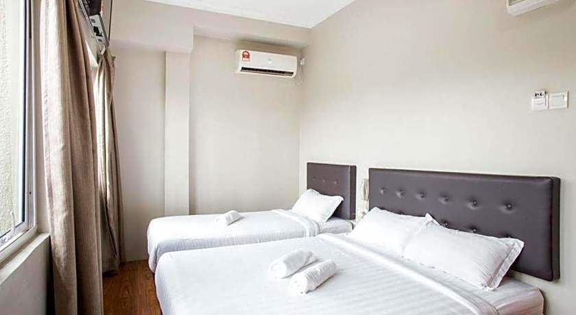 Moment Hotel