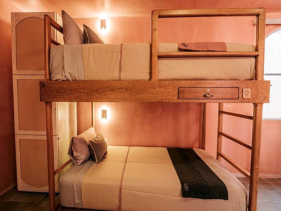 Casa Amate 61 Boutique Hostel