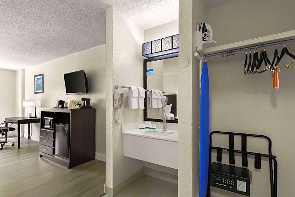 Quality Inn Sarasota I-75