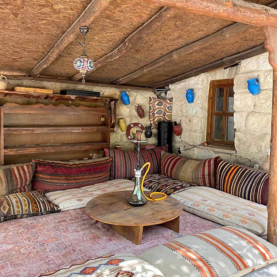 Seven Rock Cave Hotel