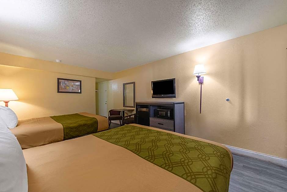 Econo Lodge San Marcos University Area