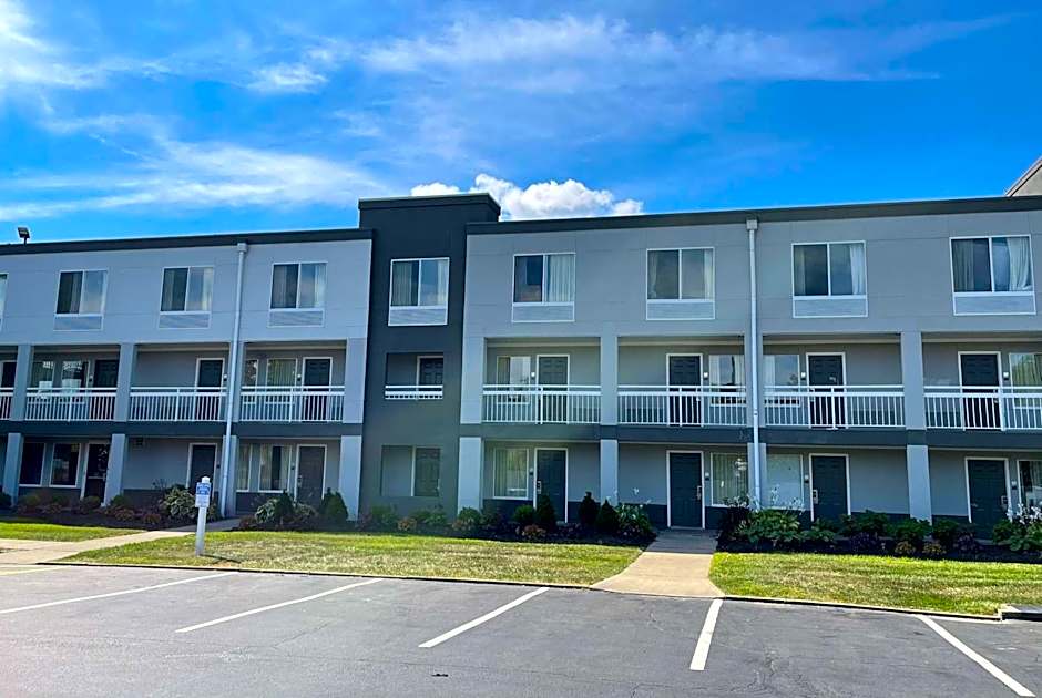 Wingate by Wyndham Dayton North