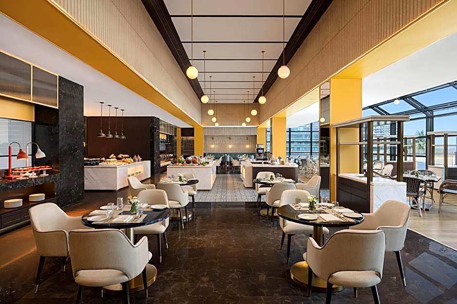 Le Meridien Surat