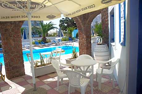 Triple Room with Pool View