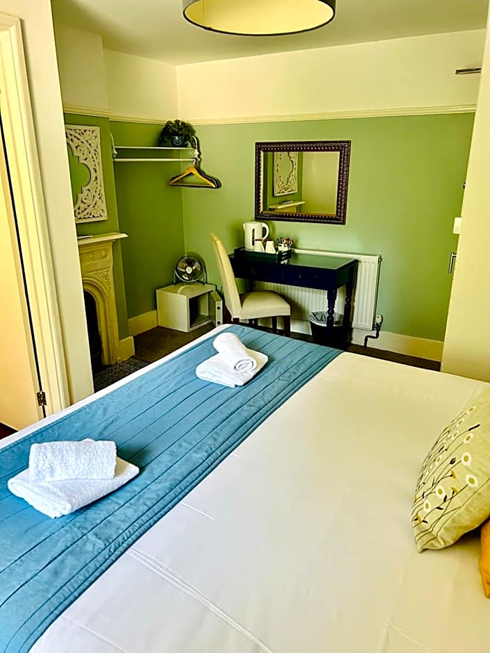 Guestling Hall Hotel