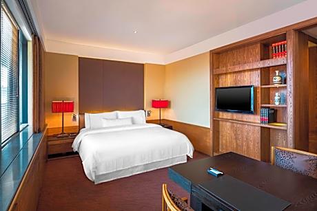 Executive Rm, Guest room, 1 King - Club Lounge Access