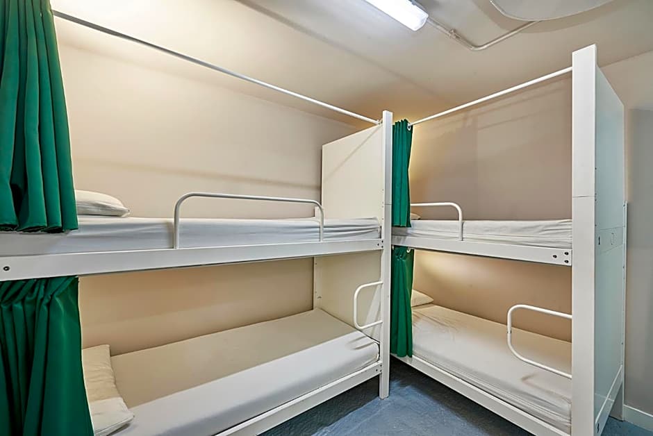 Hola Hostal Eixample