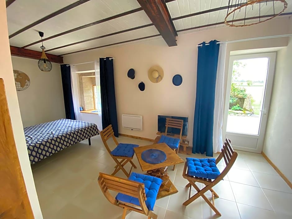 L'Anagramme, chambres, table d'hôtes et gîte pour adultes, naturistes ou non !