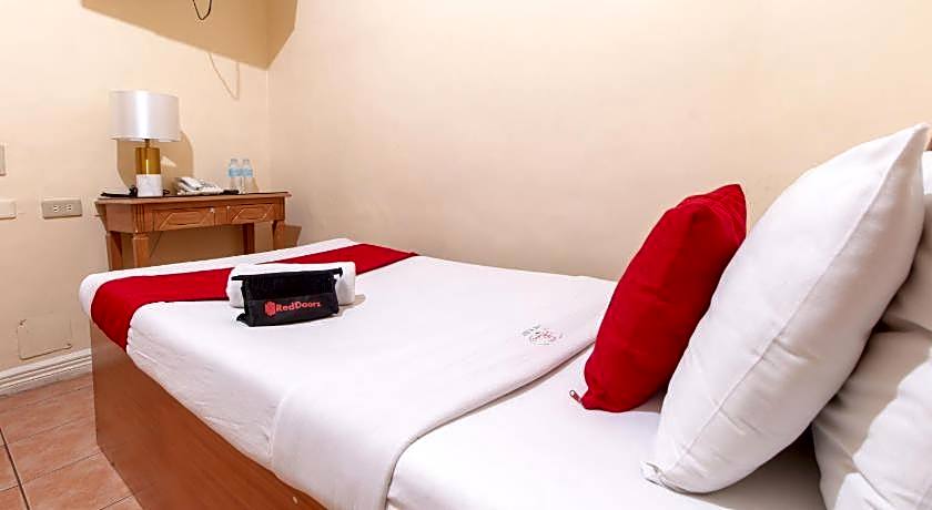 RedDoorz @ Downtown Tacloban