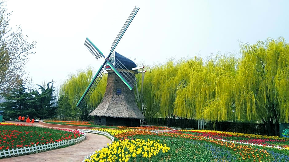 Holiday Inn Qingdao Expo