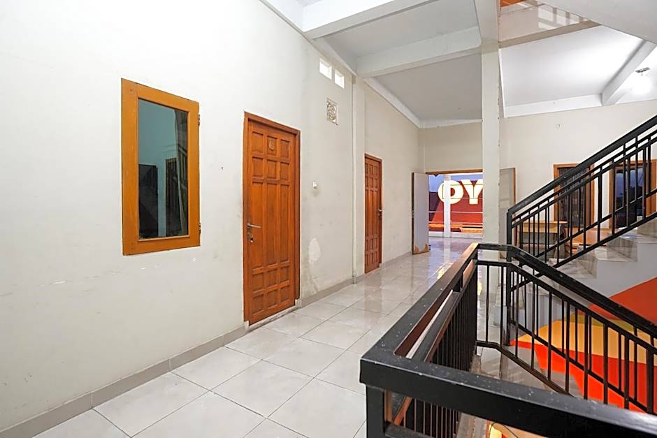 Kartika Syariah Homestay by Stayku