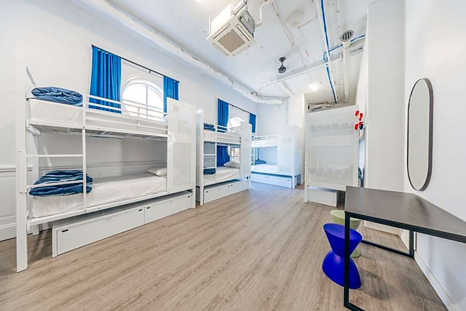 Maze Backpackers - Gold Coast