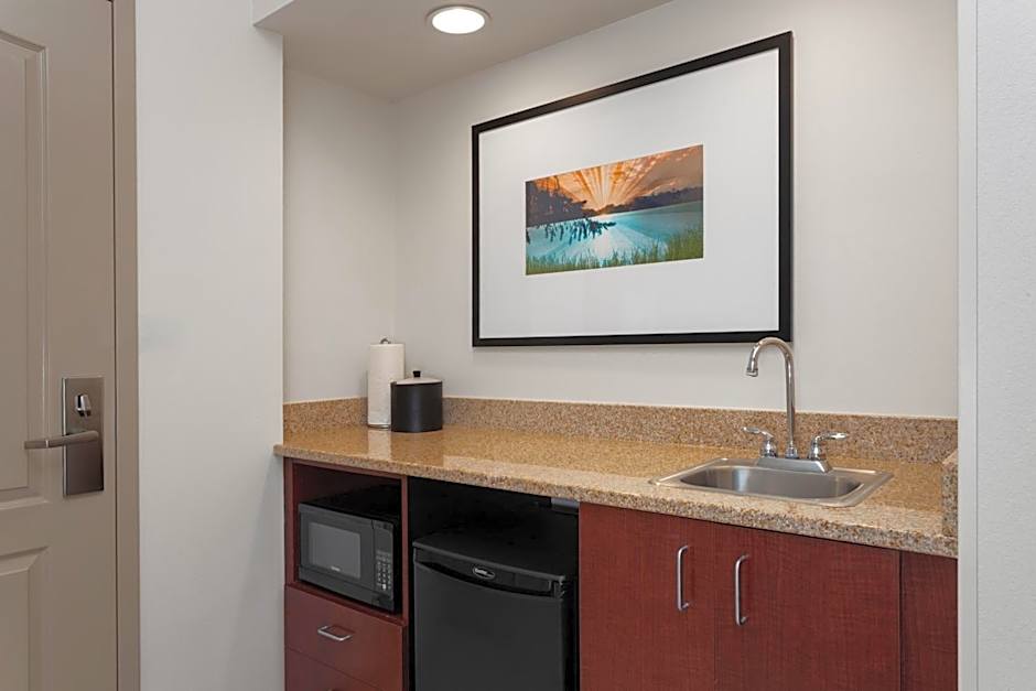 Hampton Inn & Suites Alexandria