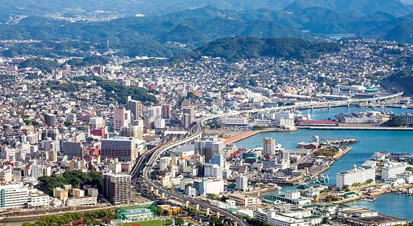 OYO Sasebo Palace Hotel