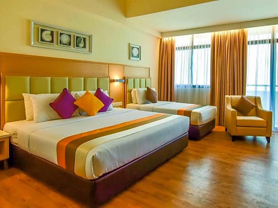 Hotel Sentral Seaview @ ​Beachfront