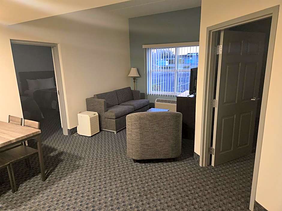 Allure Suites of Fort Myers