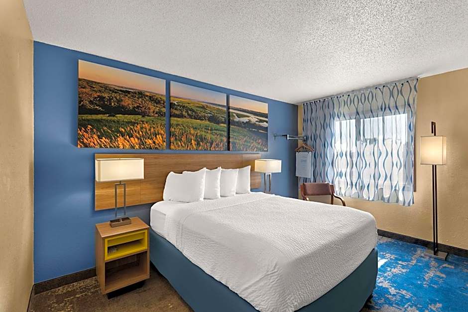 Days Inn by Wyndham Newton
