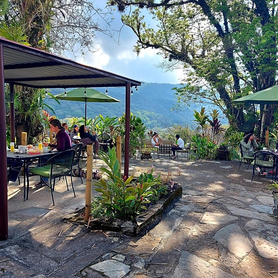 Hotel Posada James