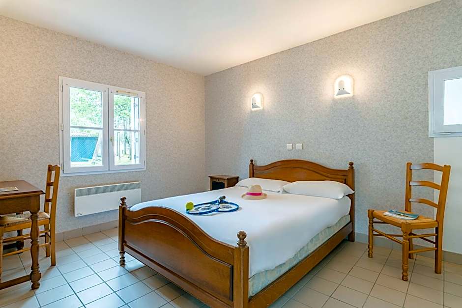 Photo 1 of 4 of Double Room