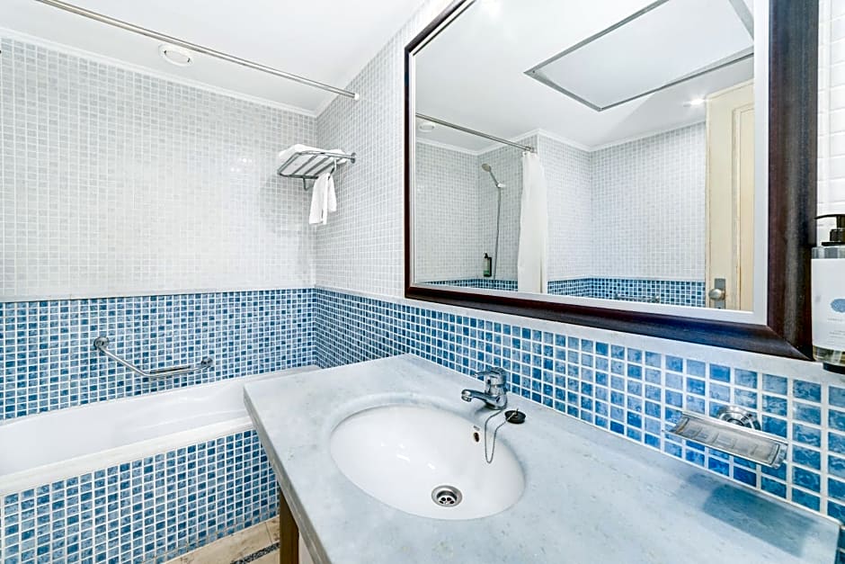 Yellow Praia Monte Gordo