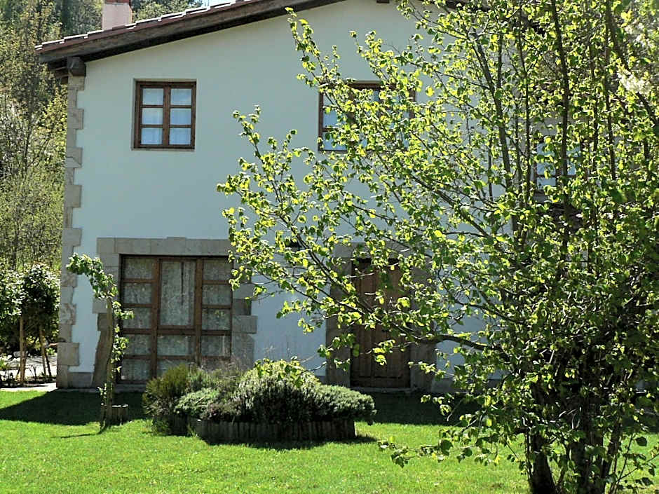 Viviendas Rurales El Covaju