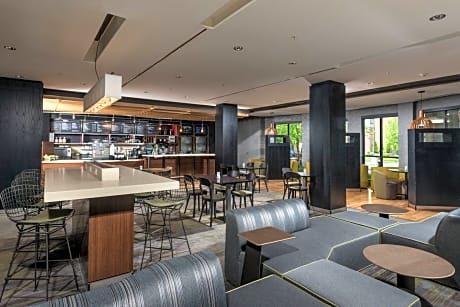Courtyard Bangor