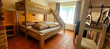 Triple Room with Private Bathroom