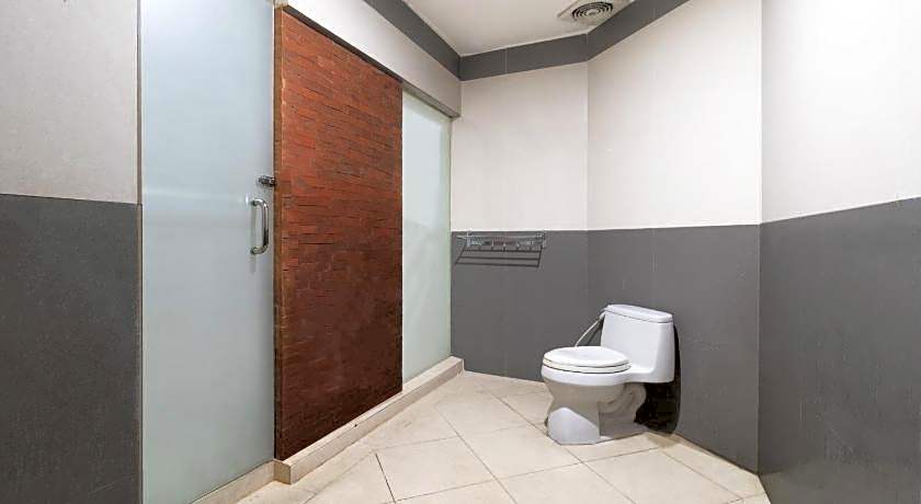 Flagship 2688 Guntur Hotel