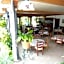 Hotel Bajo el Volcan