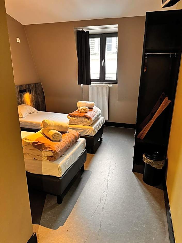 Brxxl 5 City Centre Hostel