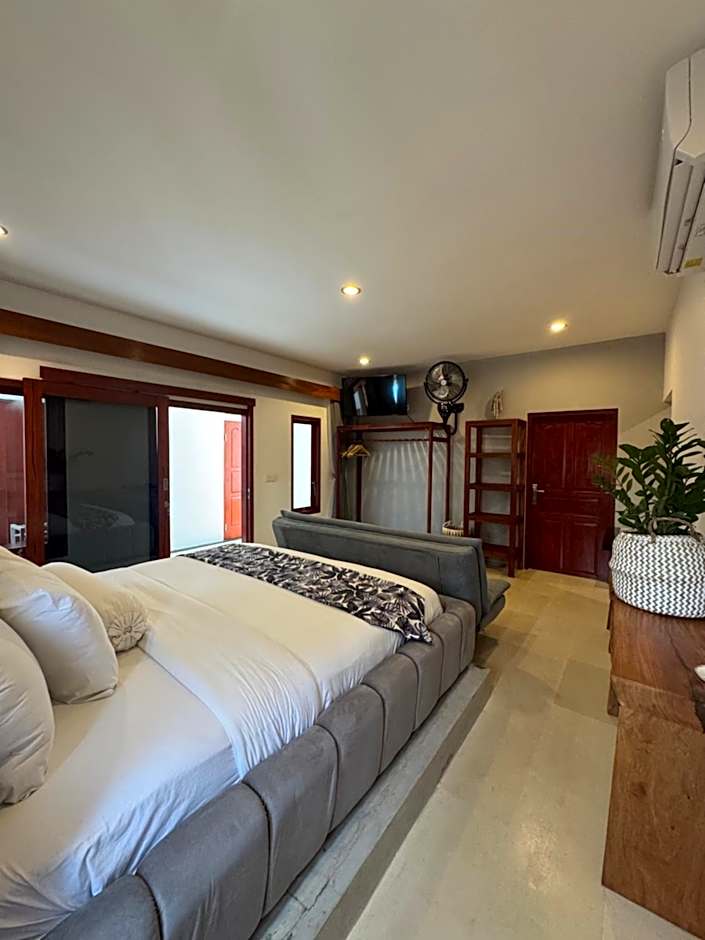Uluwatu Stay's Deluxe Room #8