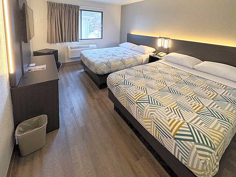 Motel 6-Glenview, IL - Chicago North