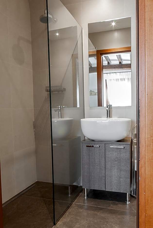 Ca' San Trovaso - 6 Rooms