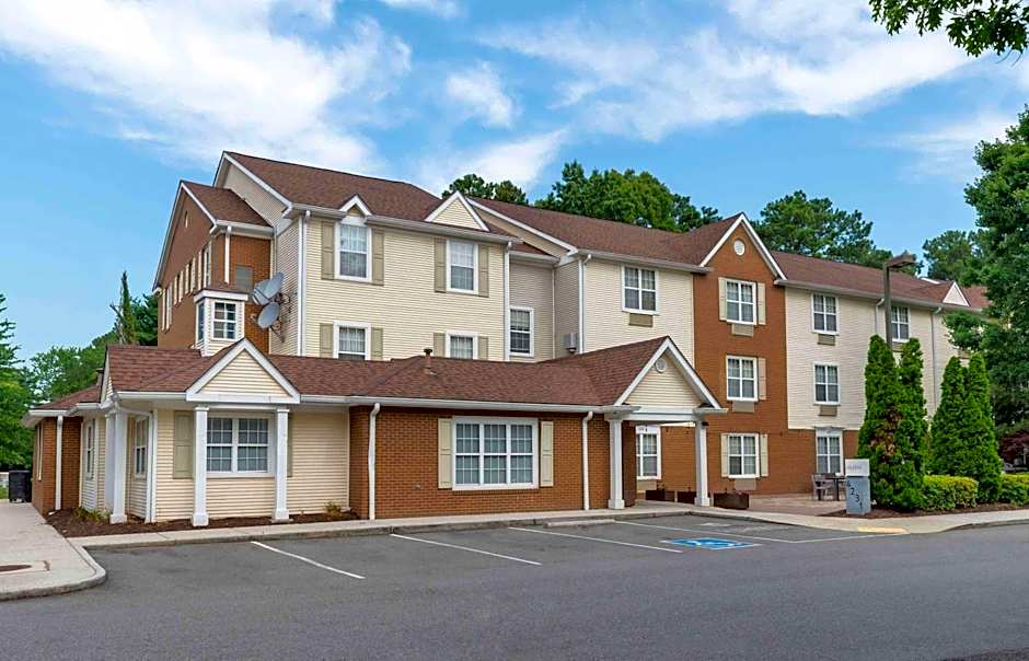 Photo 1 of 50 of Extended Stay America Suites - Richmond - Glen Allen - Short Pump
