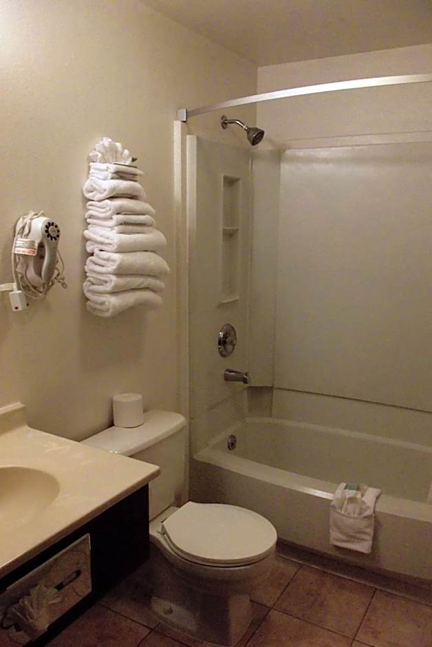 Super 8 by Wyndham Elko