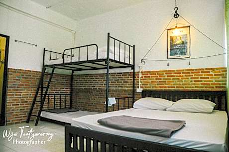 Family Room - 4 People