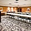 Holiday Inn Express Hotel and Suites Mason City By IHG