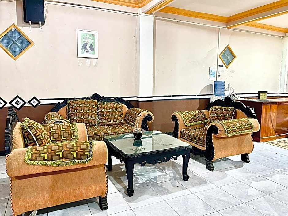 RedDoorz at Hotel Huni Raya Bromo