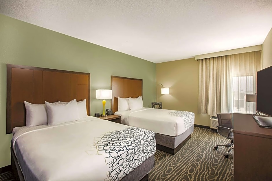 La Quinta Inn & Suites by Wyndham Wichita Northeast