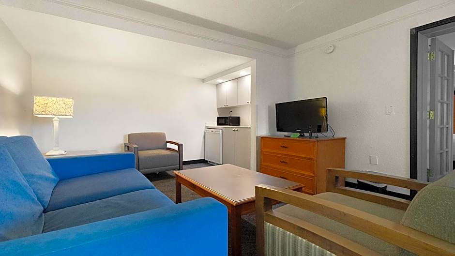 Howard Johnson by Wyndham Sacramento Downtown