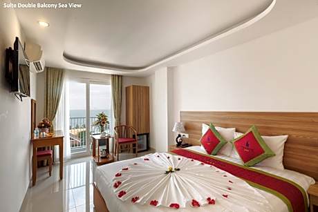 Deluxe Double or Twin Room with Sea View