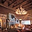 Storm Mountain Lodge & Cabins