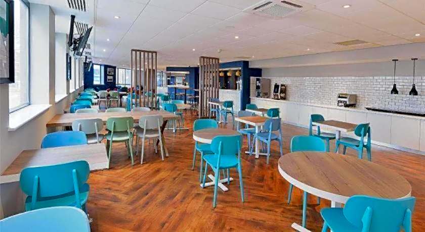 Travelodge Woking Central
