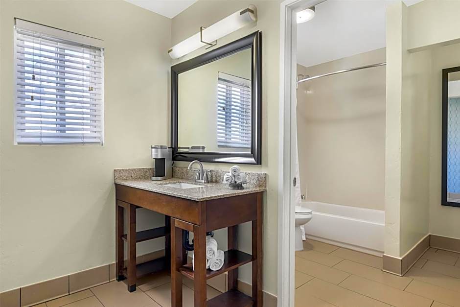 Best Western Plus Beach View Lodge Carlsbad